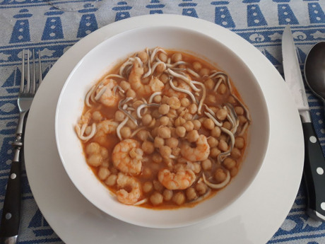 Hoy para comer acelgas hervidas y chuletón de vaca gallega vieja con seis semanas de maduración en cámara 10