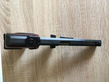 Se vende walther gsp del 22lr con empuñadura Nill,talla M sin retocar,el arma esta en prefecto estado 02