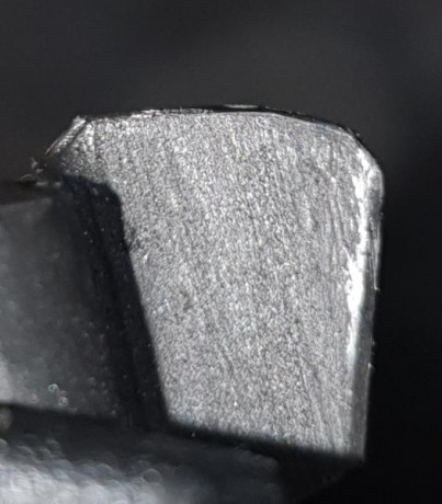 El otro dia no se donde lei la abolladura que le queda a la vaina cuando la expulsa el Cetme 
no se si 01