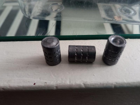 Estoy haciendo limpieza de cal. 38, del que ya no tengo revolver y saco a la venta estás 280 puntas Wadcutter 01