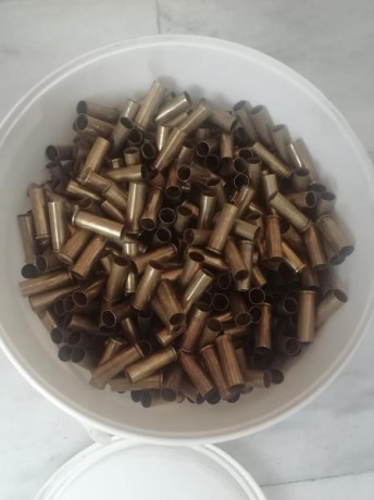 Por dejar este calibre vendo cubo de 5 kg. de vainas del 38 (unas 1300 vainas) , de un solo disparo  recogidas 00