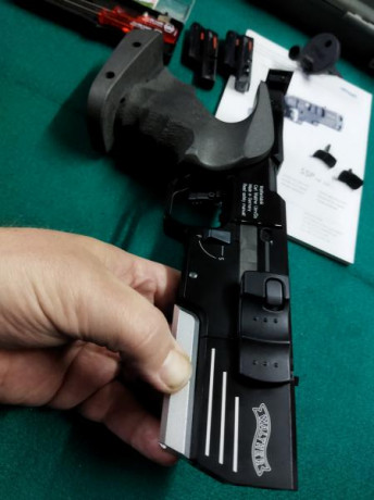 VENDIDA esta pistola Walther SSP 22. 
Talla de cacha anatómica M, tiene sus dos cargadores, maletín, manuales 01