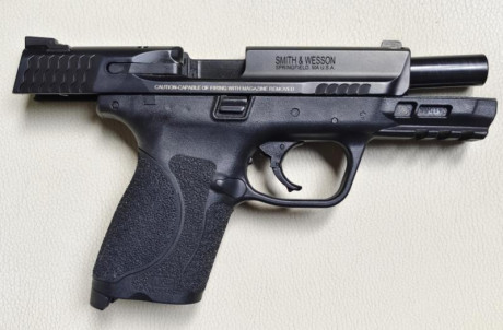 Vendo mi Smith & Wesson m&p 9 2.0 , con dos cargadores y funda fobus interior, guiada en A, está 01