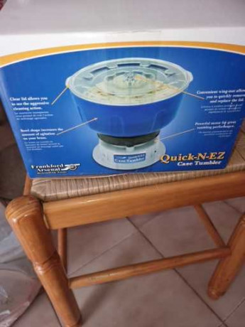 Buenas tardes.

Un compañero que no se maneja bien con estas tecnologías me pide que le ponga a la venta 00