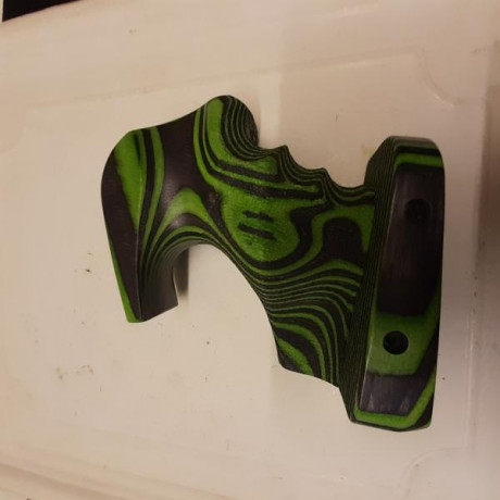 Buenas tardes

Pongo a la venta una cacha Walther SSP nueva, no se ha llegado a poner.

Talla cacha M

El 02