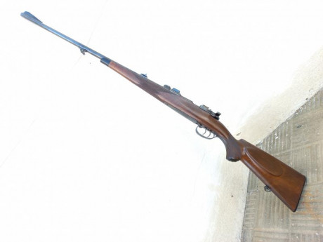 Vendo mi rifle Krieghoff 98 en calibre 7x64.
Impecable y unos acabados muy refinados, tanto en maderas 01