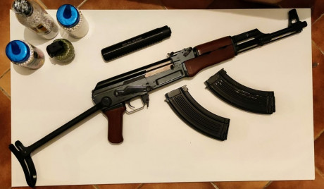 Mítica ak47 del año 2005, que cuando se hacían bien las cosas. Le he dado poco uso, 3 partidas.

Se vende 00