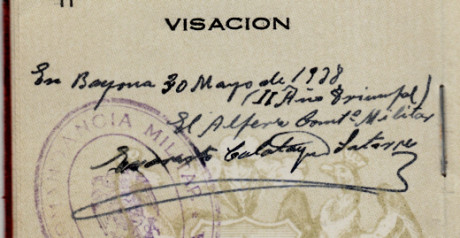  EN RECUERDO Y HOMENAJE A LOS QUE YA NO ESTÁN. 

Si pones en  GOOGLE    PASAPORTES EN LA MEMORIA   da 51
