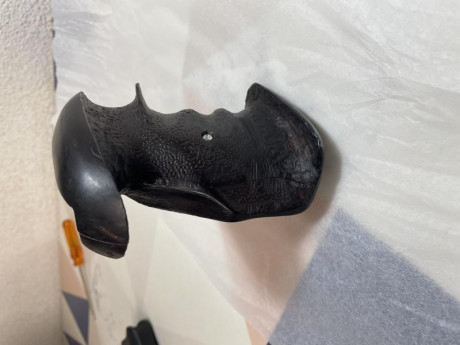 Vendidas. Se puede cerrar.
Cachas anatómicas para Astra Match
Son de baquelita o polímero muy duro. Talla 10