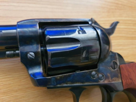 Se vende revolver del 45 LC, cañón de 5,5” 21