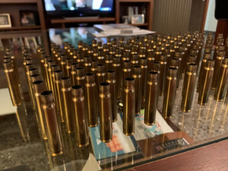 Se venden vainas 8x57js de un solo disparo efectuado por fusil de cerrojo.
Dispongo de 155 vainas Norma 00