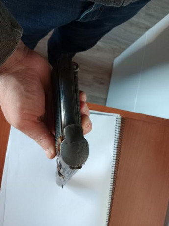 Vendo Astra 400 por falta de uso. Modelo 1921,  (Buscando por el número de serie el arma está fabricada 00