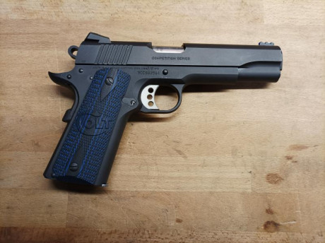 Colt Competition 9mm Pavon del 2015. Menos de 50 disparos. Con su cargador original.
Se puede ver y probar 01