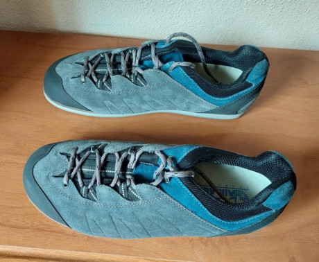 Vendo zapatos de tiro talla 44 con 2 puestas.
Pido 90 euros.
Estan en Alicante. 01