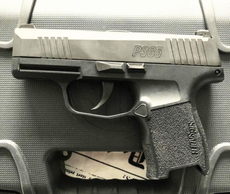 Vendo o cambio Sig P 365, con cuatro cargadores, dos de 10 y dos de 12 cartuchos. Funda interior de polímero.
Solo 00