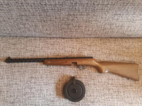 Vendo ak 47 Adler en 22 lr un cargador y pietta pps en 22lr dos cargadores uno de tambor y otro largo 00