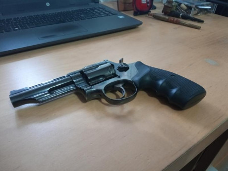 Hola a todos compañeros pongo en venta para dejar hueco en mi licencia F y poder comprar otro capricho 02