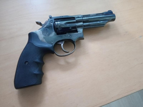 Hola a todos compañeros pongo en venta para dejar hueco en mi licencia F y poder comprar otro capricho 00