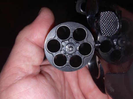 Hola a todos compañeros pongo en venta para dejar hueco en mi licencia F y poder comprar otro capricho 10