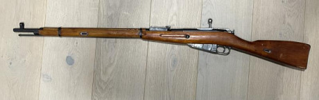 En venta Mossin Nagant 1891/30 fabricado en 1943, inutilizado con el nuevo BOPE EU.
El cerrojo se puede 02