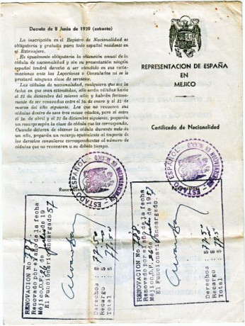  EN RECUERDO Y HOMENAJE A LOS QUE YA NO ESTÁN. 

Si pones en  GOOGLE    PASAPORTES EN LA MEMORIA   da 150