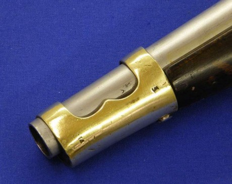 Voy a colocar unas fotos de un arma larga alemana de llave de mecha del siglo XVI. 22