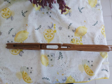 Buenas. 
Se vende culata Boyds thumhole para winchester 70 para acciones cortas 270wsm...308 etc.
Precio 02