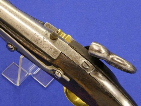 Voy a colocar unas fotos de un arma larga alemana de llave de mecha del siglo XVI. 42