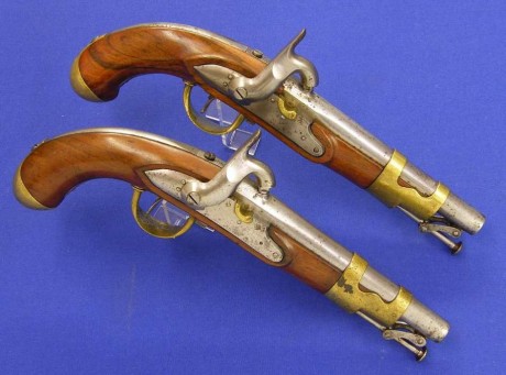 Voy a colocar unas fotos de un arma larga alemana de llave de mecha del siglo XVI. 61