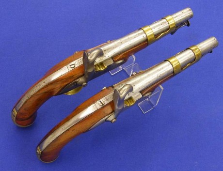 Voy a colocar unas fotos de un arma larga alemana de llave de mecha del siglo XVI. 70