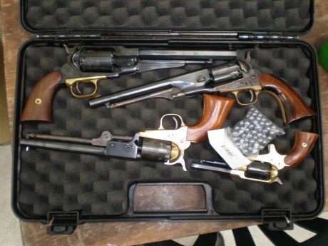  Hilo para colocar fotos, de esas armas de pólvora negra que tanto nos gustan y tenemos bien cuidadas, 90