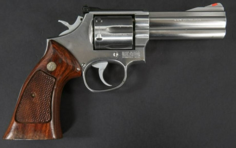   Buenos días. Compraría en Madrid o alrededores un S&W 686 versión 3 en 4 pulgadas de cañón, ya guiado 00