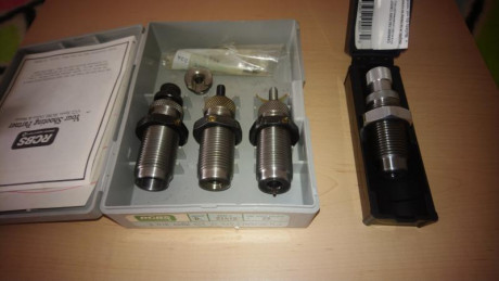 Por pasarme a precisión 9 Pb. vendo mi carro del calibre .32 S&W Long Wadcutter para Walther GSP.
El 11