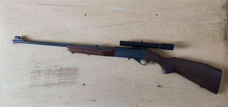 Vendo carabina marca Anschütz modelo 525 Semiautomática calibre 22, incluido cargador de 10 cartuchos 02