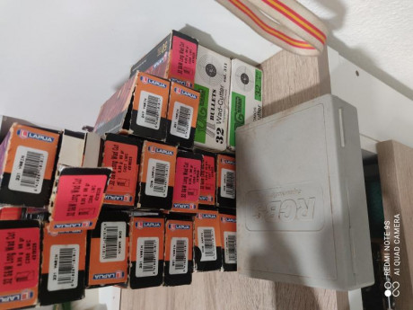 Vendo 500 puntas 
Dies del 32 rcbs
Y 20 cajas de vainas
Precio 80€ 00