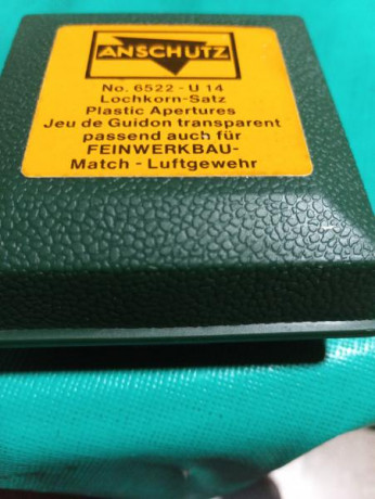 Se vende este juego de anillos transparente con muy poco uso y aros metálicos para miras abiertas de la 10