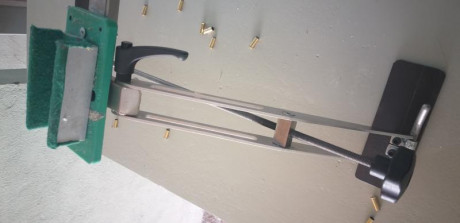 Saludos a todos. Limpiando cosas pongo en venta este bipode. Esta en Valencia ciudad
El precio es de 160 02