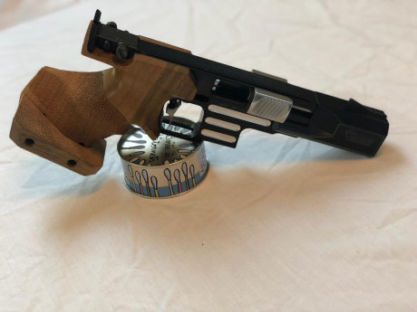 Vendo pistola marca Pardini Mod. Hp Cal 32 WC con muy poco uso. Precio 700€ Teléfono 600580504 Joaquín 01