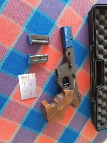 Se vende pistola Walther GSP expert calibre 22 cacha talla m en un gran estado por no utilizar al ser 00