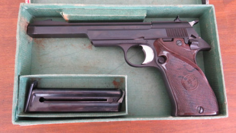 Lo dicho vendo mi increible STAR FR SPORT DEL 22LR 6 PULGADAS muy cuidada como se puede apreciar en las 02