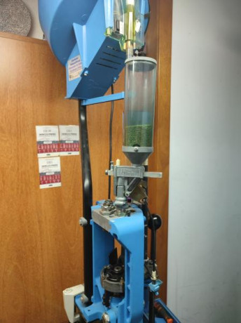 Buenas tardes . 
Pongo a la venta este "unicornio". Se trata de una Dillon 650 que llevaba tiempo 02