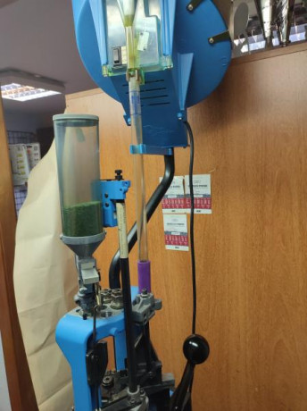 Buenas tardes . 
Pongo a la venta este "unicornio". Se trata de una Dillon 650 que llevaba tiempo 01