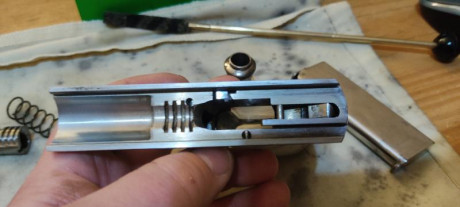 Buenas a todos, pues que por exceso de armas tengo que liquidar esta, una astra 3000 en calibre7.65. esta 41