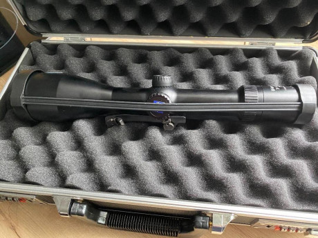   En venta visor Zeiss Diavari M. 3-12x56, T *.
Con bases Blaser.

El visor esta nuevo, no se ha usado. 00