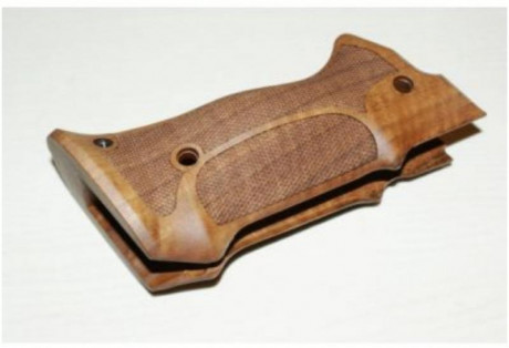 Compro cacha NILL MASTER II para los modelos 1911.

Gracias. 00