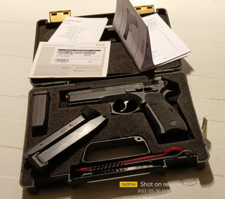 La vendo por no usar. La compré para iniciarme en IPSC, solo la he usado una vez, está completamente nueva. 01