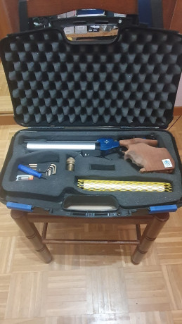 Vendo Pistola de Aire MATCH GUNS HYBRIDA,Disparador Electronico y Mecanico,2 Botellas Poco uso,esta impecable 00