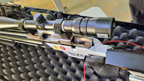 En venta Bushnell Elite 8-32x40 en perfecto estado y con complementos (parasol, monturas) el de toda la 00