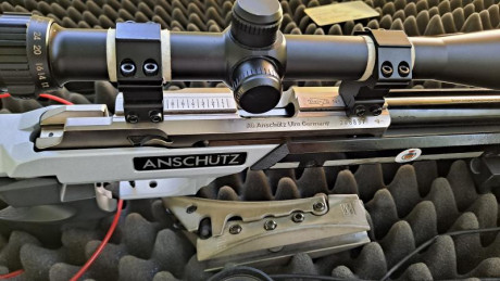 En venta Bushnell Elite 8-32x40 en perfecto estado y con complementos (parasol, monturas) el de toda la 11