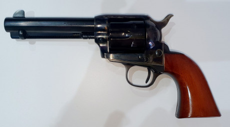 UBERTI PACEMAKER 45LC guiado en AER.
Comprado de capricho y sólo estrenado.
Funda de regalo.
El arma está 02